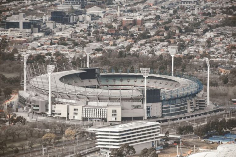 The Melbourne Cricket Ground: a Historical Arena