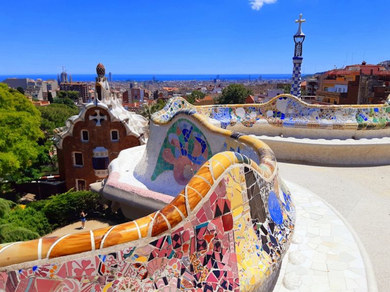Park Güell - orange and blue inflatable ring